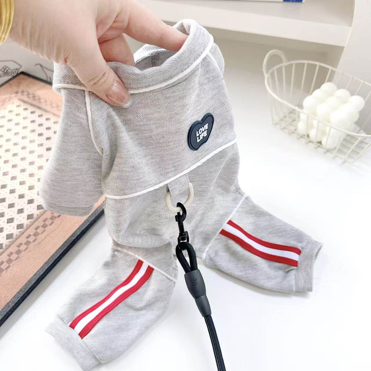 泰迪狗狗春天运动卫衣比熊雪纳瑞小型犬春夏款薄款透气牵引四脚衣