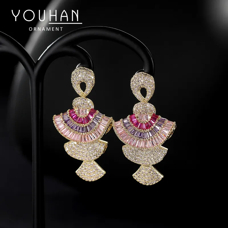 欧美重工彩色锆石小裙子耳饰S925银针耳坠立体渐变粉色扇形耳环,饰品/流行首饰/时尚饰品新,耳钉,淘宝优惠券,粉丝福利购,淘宝优惠卷