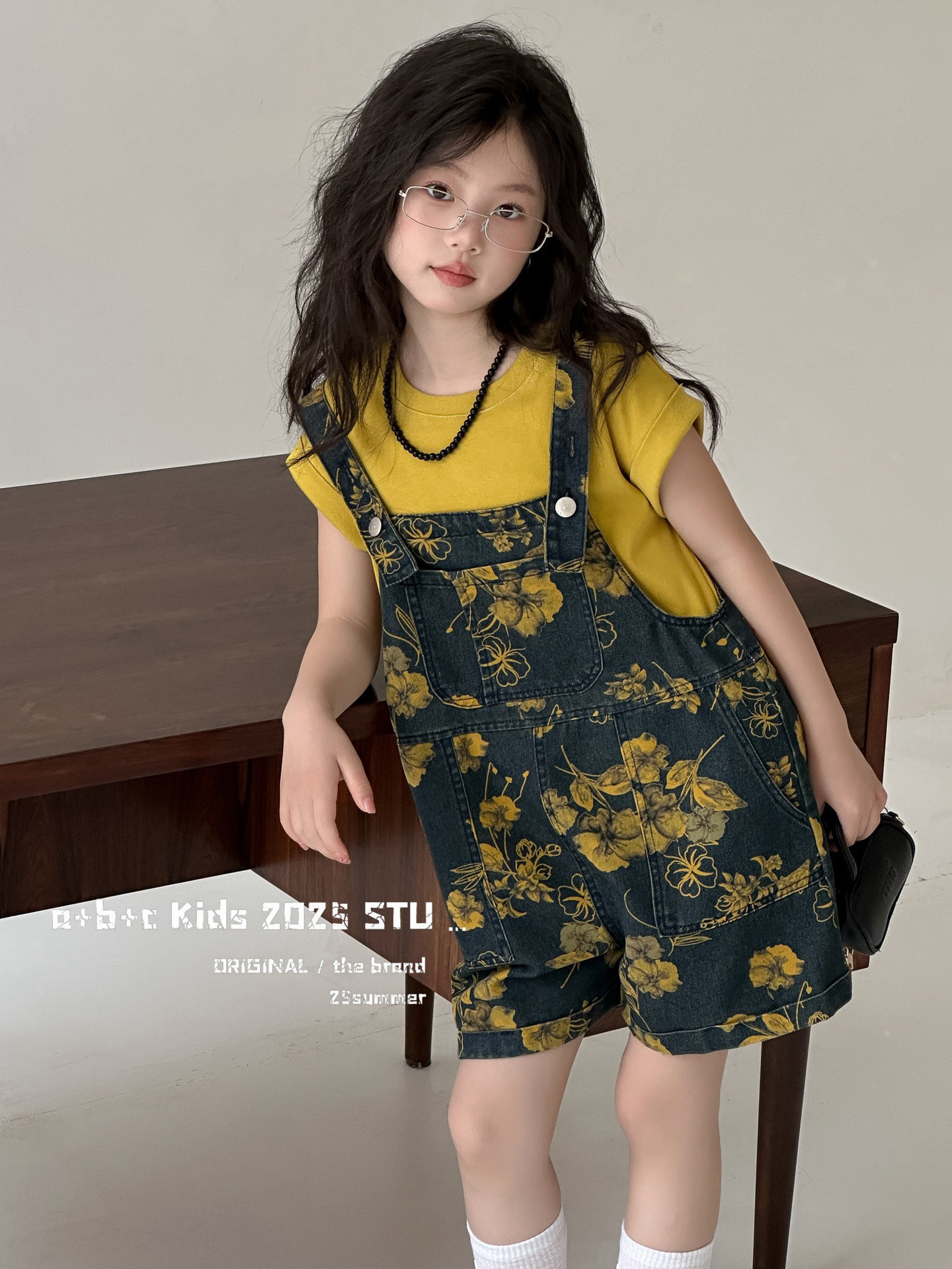 女童背带裤套装夏季25新款中大童洋气个性夏装短袖短裤两件套森系