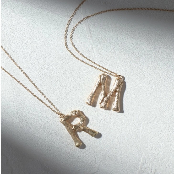 压纹英文字母长项链毛衣链女