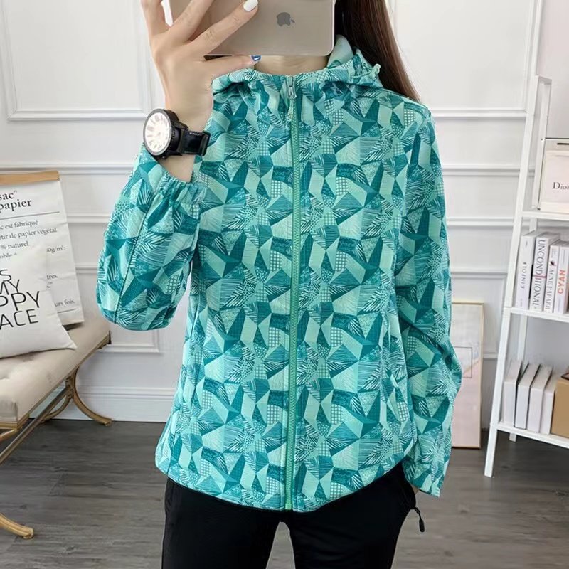 2025秋冬印花软壳衣女士户外徒步登山夹克摇粒绒加绒保暖连帽外套,户外/登山/野营/旅行用品,冲锋衣,淘宝优惠券,粉丝福利购,淘宝优惠卷