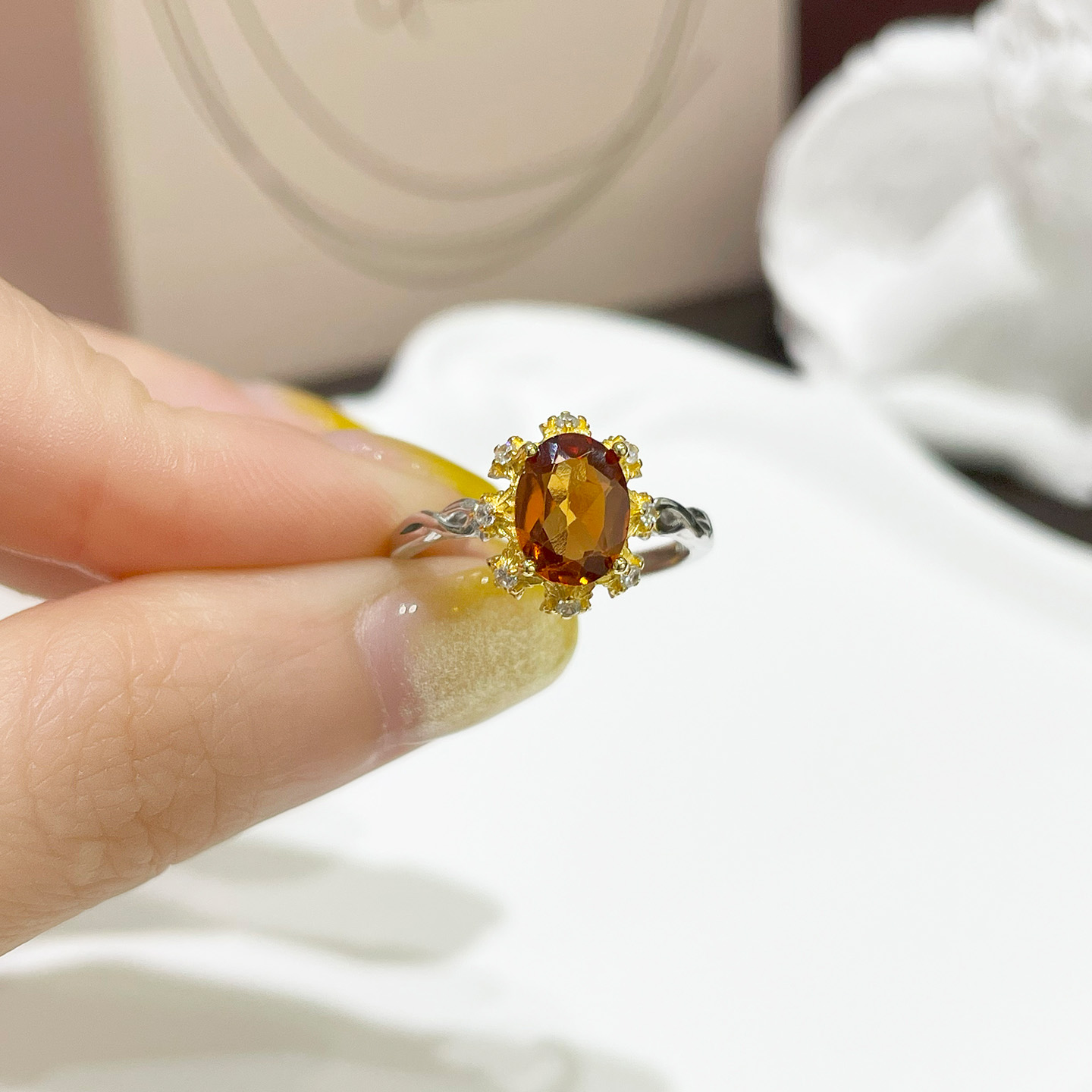 天然红石榴石水晶戒指S925纯银镶嵌宝石电镀玫瑰金轻奢开口可调节