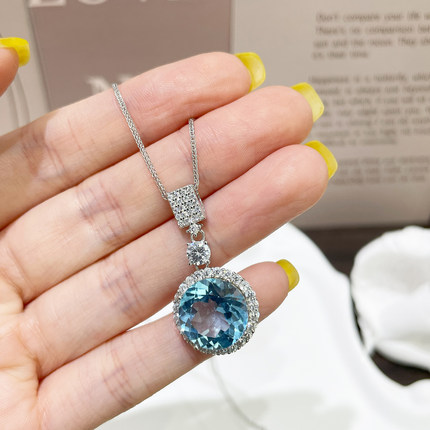 天然托帕石天空蓝12mm吊坠女高品质S925纯银镶嵌项链圆形轻奢挂坠