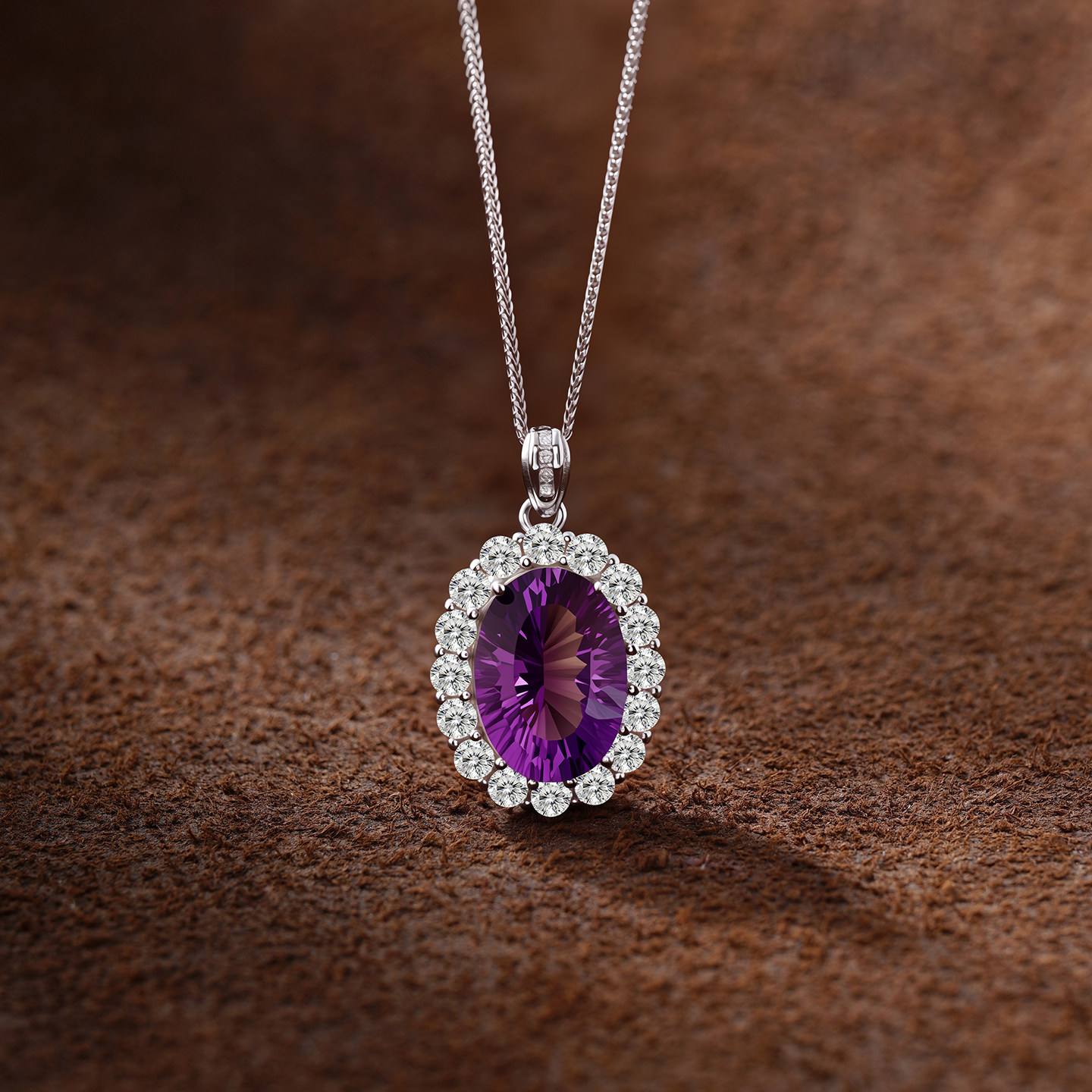 黛晶珊天然紫水晶吊坠女椭圆形围钻镶嵌S925纯银项链轻奢设计感