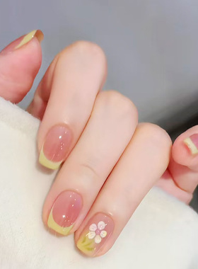浅黄甜花穿戴甲裸粉奶黄