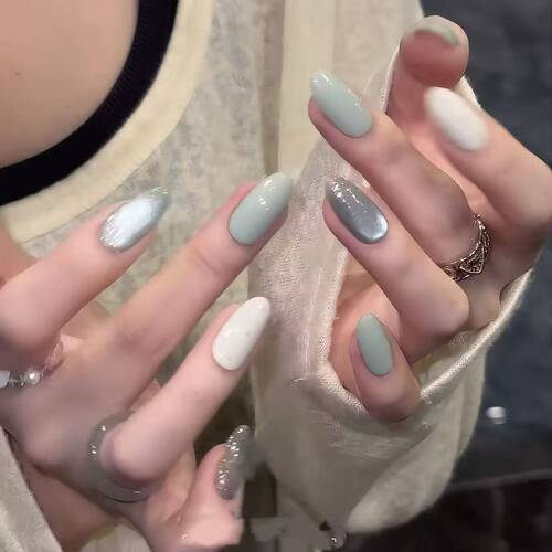 青灰碎银穿戴甲清透雾感