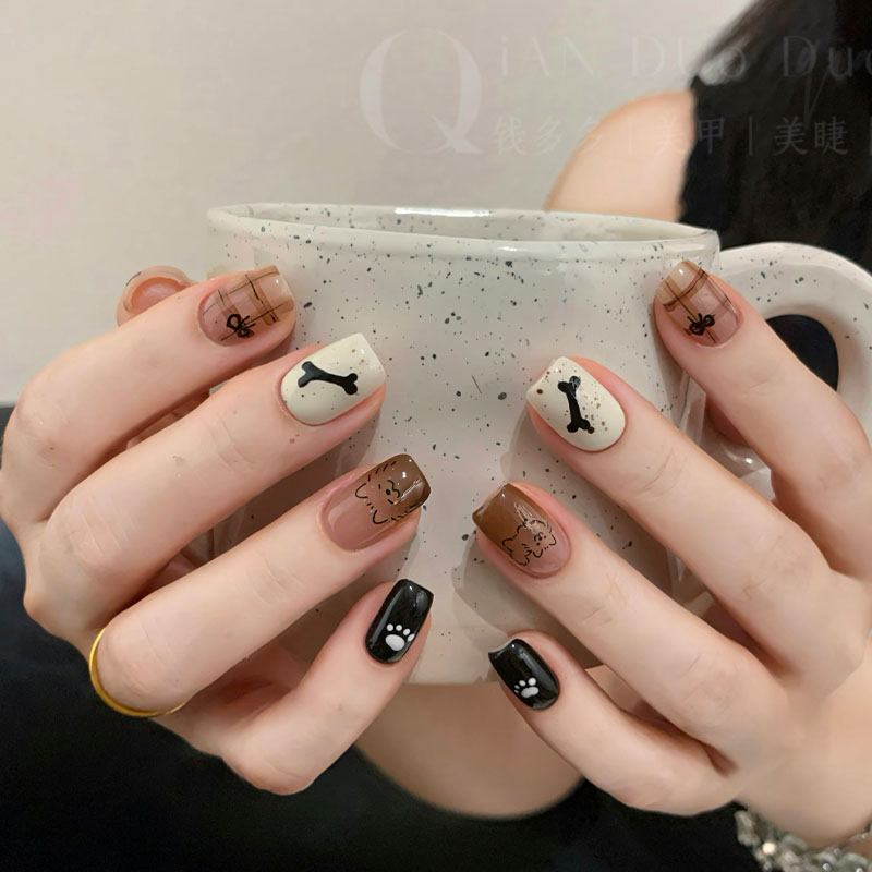 可爱小狗骨头穿戴甲显白