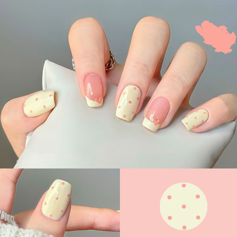 奶呼呼淡粉爱心波点法式穿戴甲