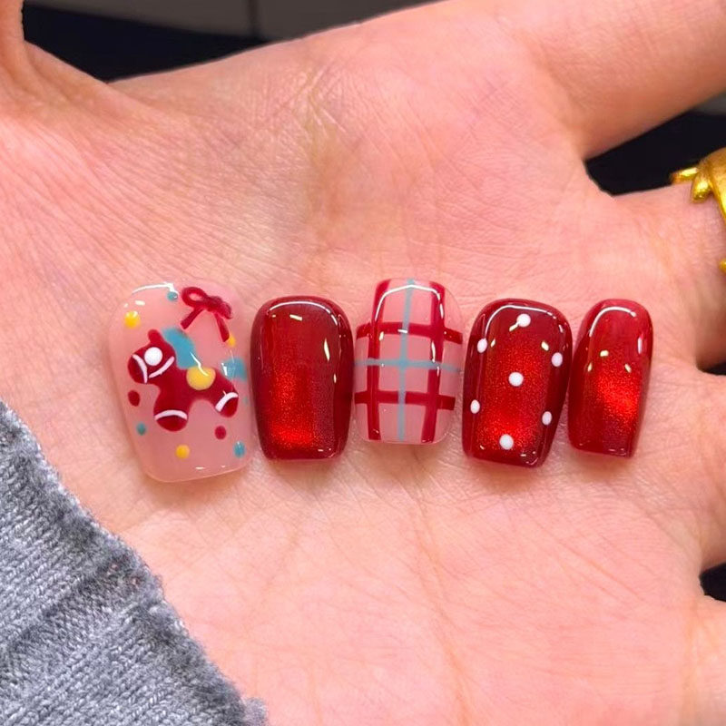 格纹小马猫眼穿戴甲显白红色波点可爱节日新春过年短爆款美甲贴片,彩妆/香水/美妆工具,穿戴甲/甲片,淘宝优惠券,粉丝福利购,淘宝优惠卷