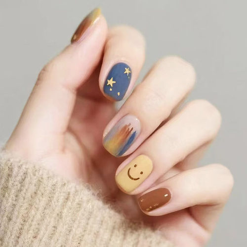 暖绘星芒磨砂穿戴甲秋冬新款