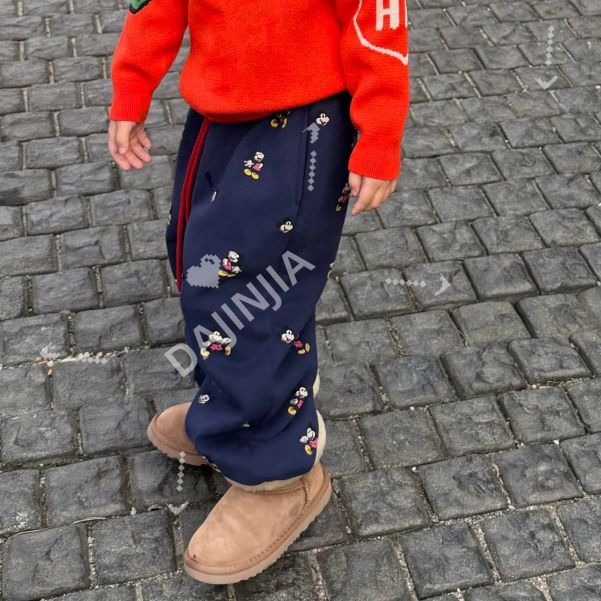 卡通满印儿童束脚卫裤2025冬装新款韩系加绒加厚休闲裤男女童潮