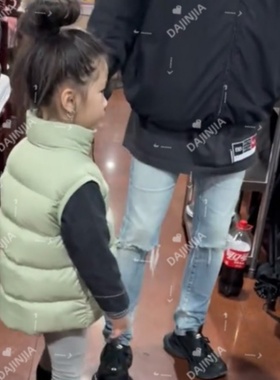 25秋冬新款MK重工轻奢风90白鹅绒男女童绿色轻奢风马甲外套上衣