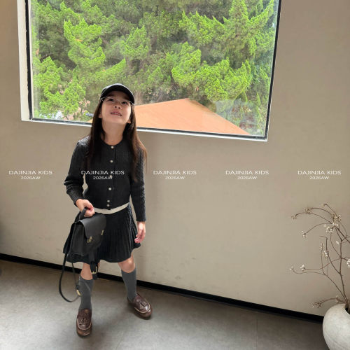女童韩系针织长袖灰色裙套装洋气