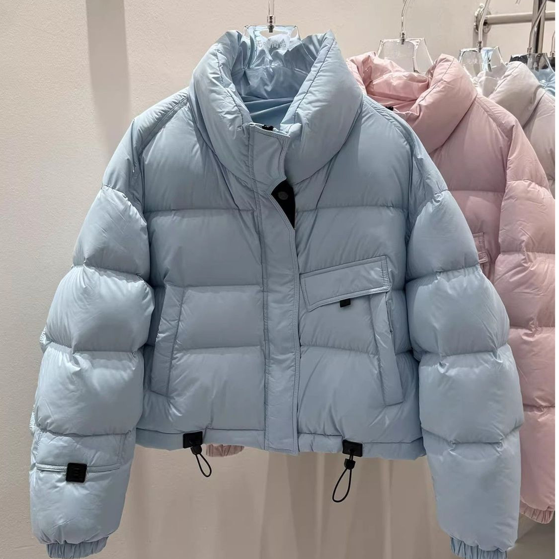 新款2025羽绒服女短款白鸭绒韩版立领加厚小个子简约面包时尚外套