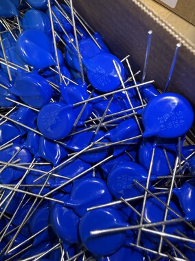 西门子压敏电阻S14K625 EPCOS压敏电阻B72214S0621K101 原装进口