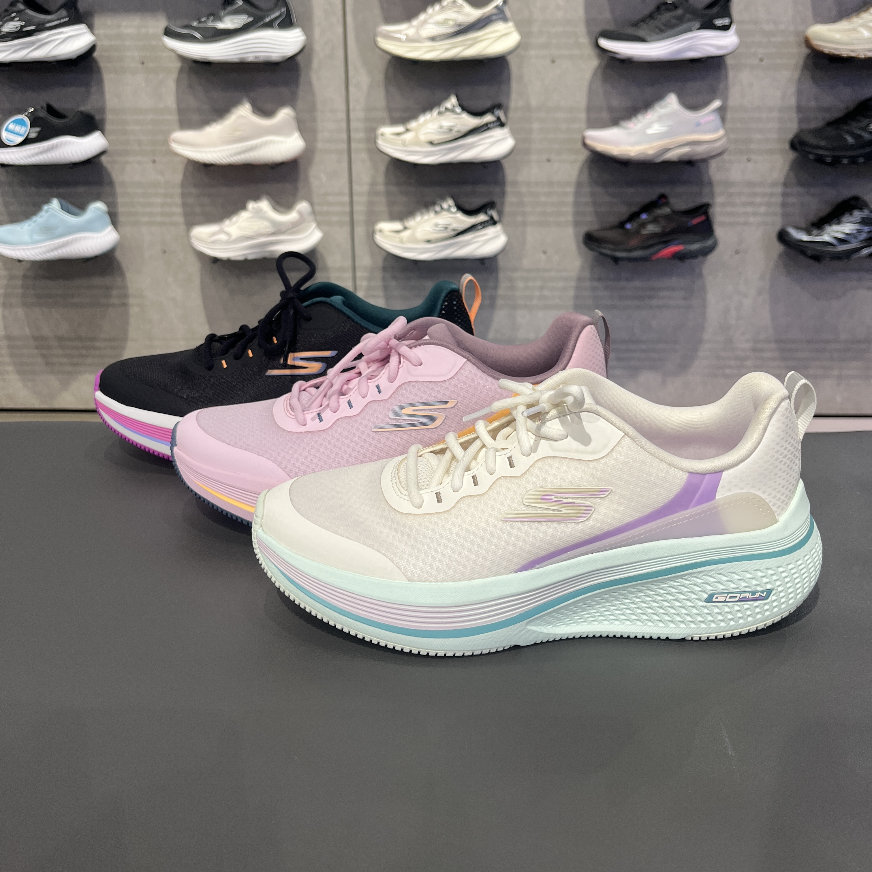 Skechers斯凯奇带感训练跑鞋女士缓震轻盈基础跑步鞋运动鞋129002