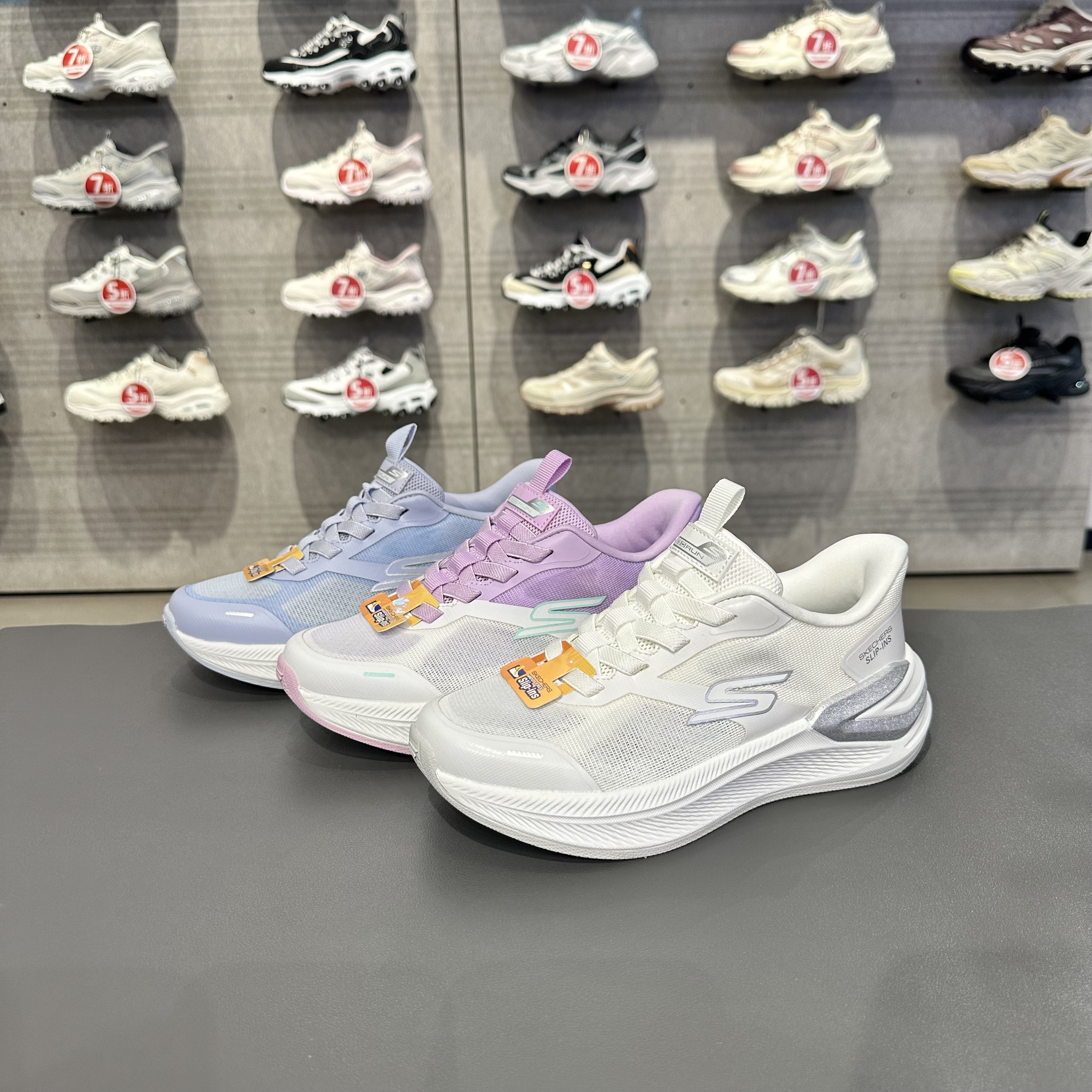 Skechers斯凯奇女童一脚蹬缓震柔软舒适透气闪穿运动鞋319120L