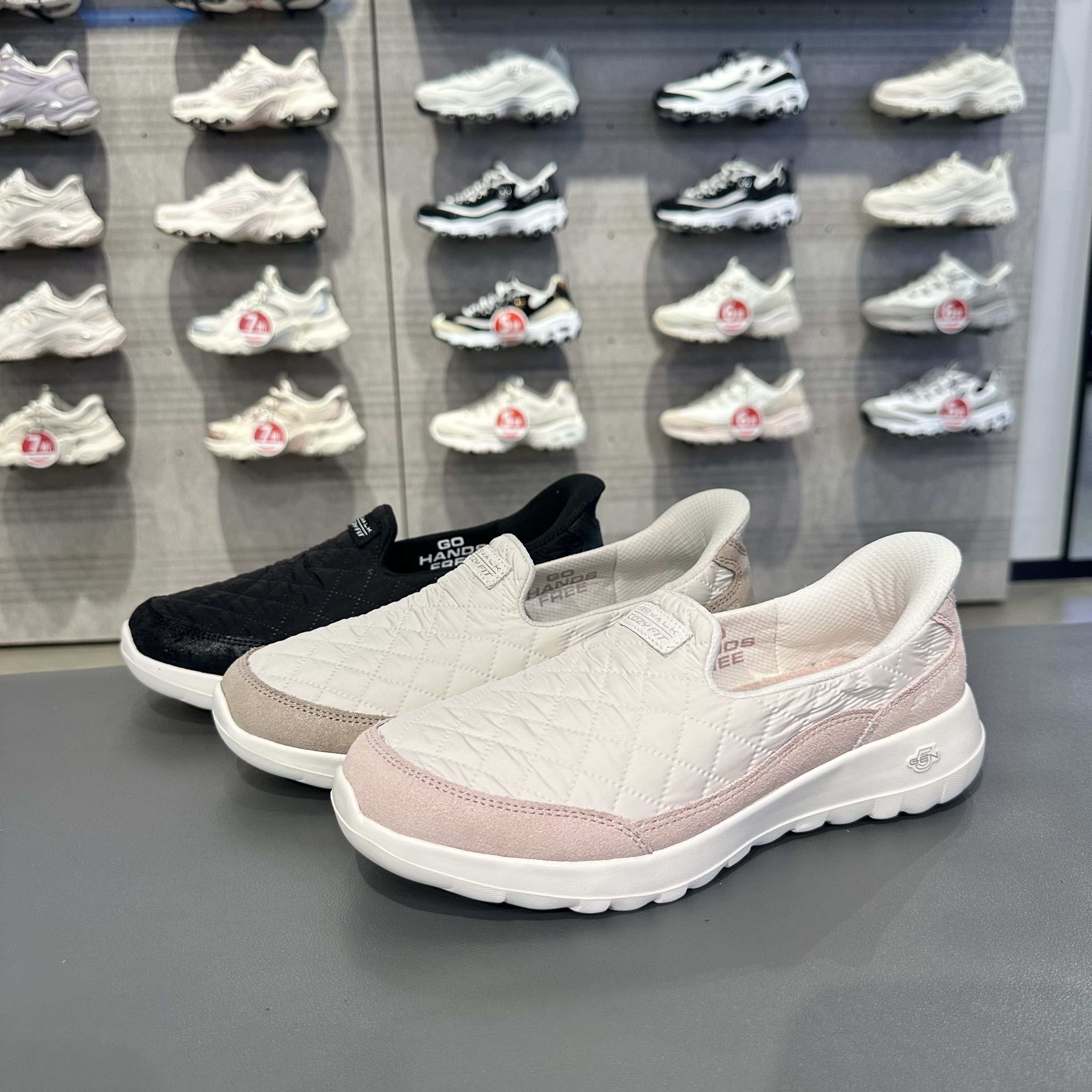 Skechers斯凯奇女士GO WALK轻盈闪穿一脚蹬休闲运动健步鞋125738