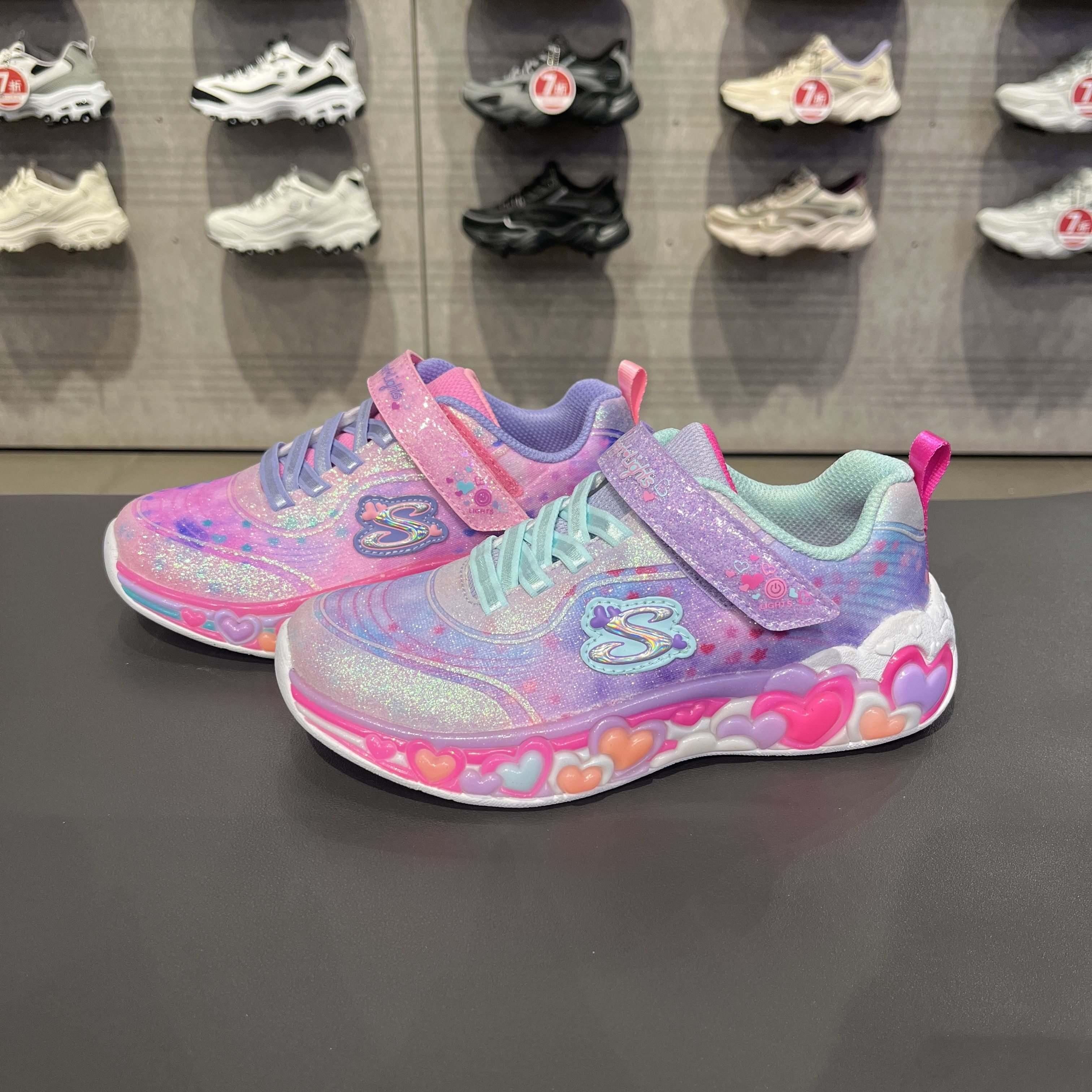 Skechers斯凯奇女孩珠光童趣爱心彩虹梦幻闪灯运动休闲鞋302696L