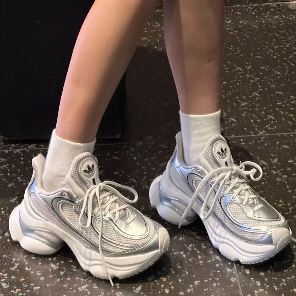 Adidas阿迪达斯女子新款厚底增高舒适轻盈透气休闲老爹鞋KI0557
