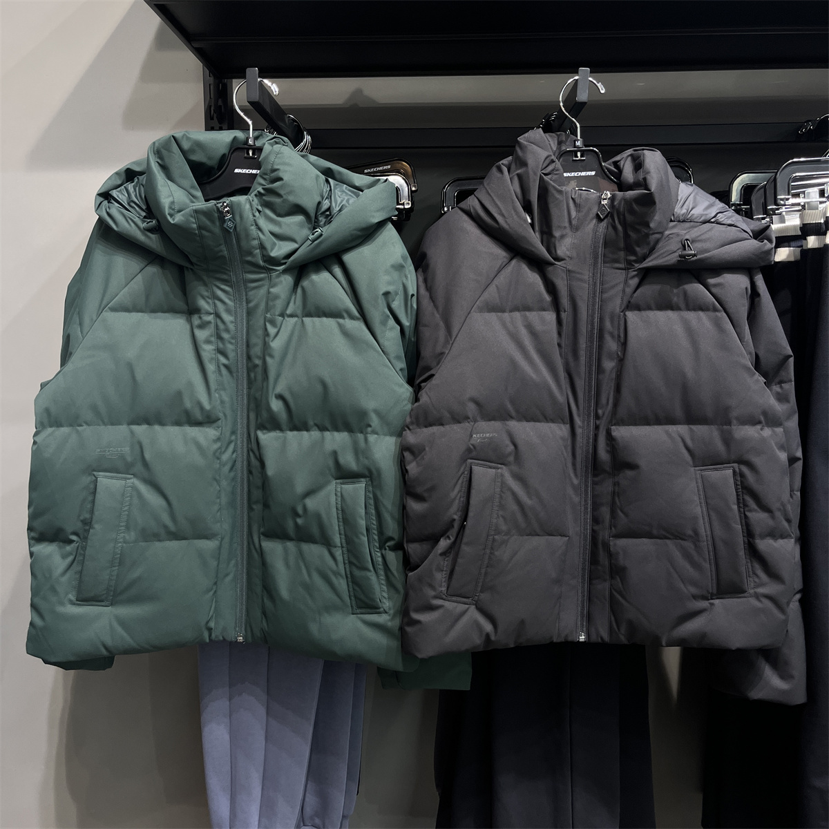 斯凯奇女保暖羽绒外套