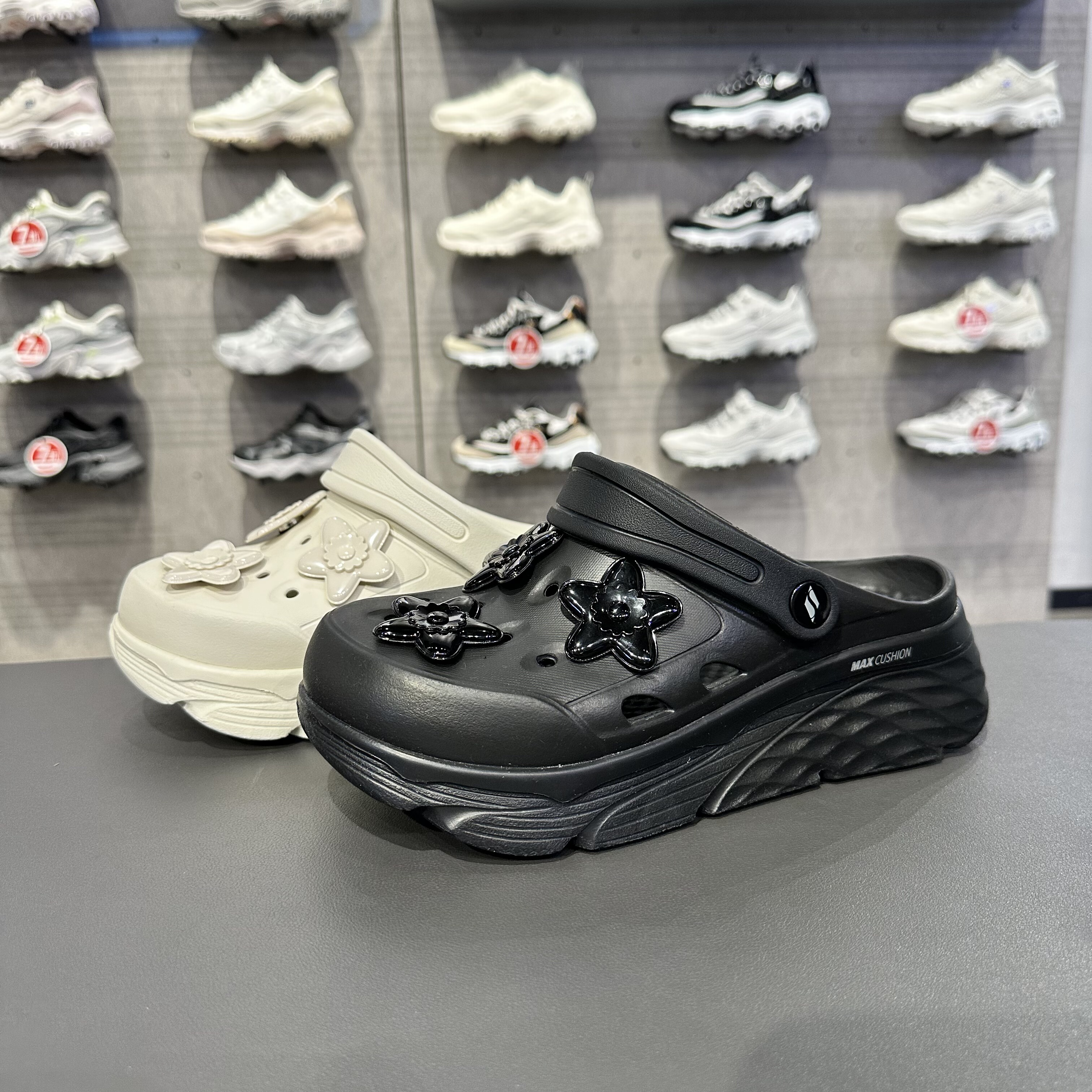 Skechers斯凯奇泡泡鞋夏季女士春季轻质透气厚底缓震凉拖鞋111675