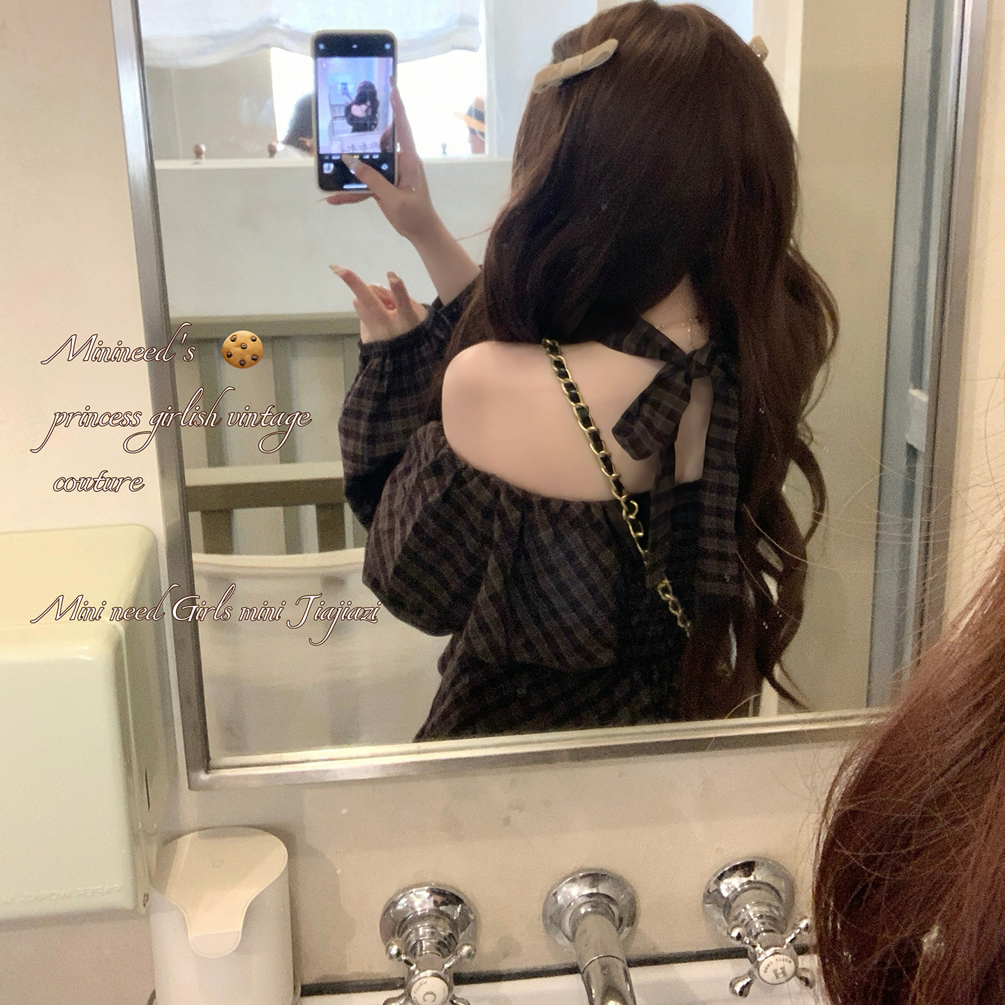 Minineed「拿铁格蕾」格纹磨毛蝴蝶结一字肩长袖