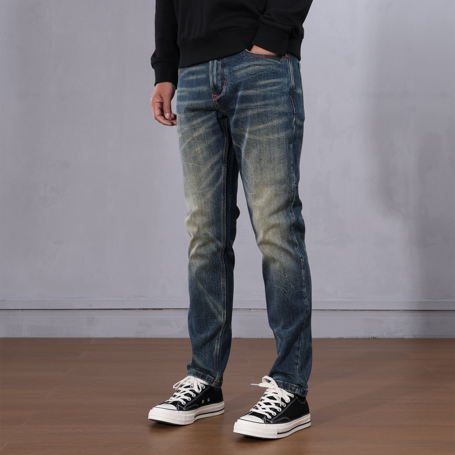 2025秋冬新款高端品质潮流设计简约百搭复古色修身小直筒牛仔长裤