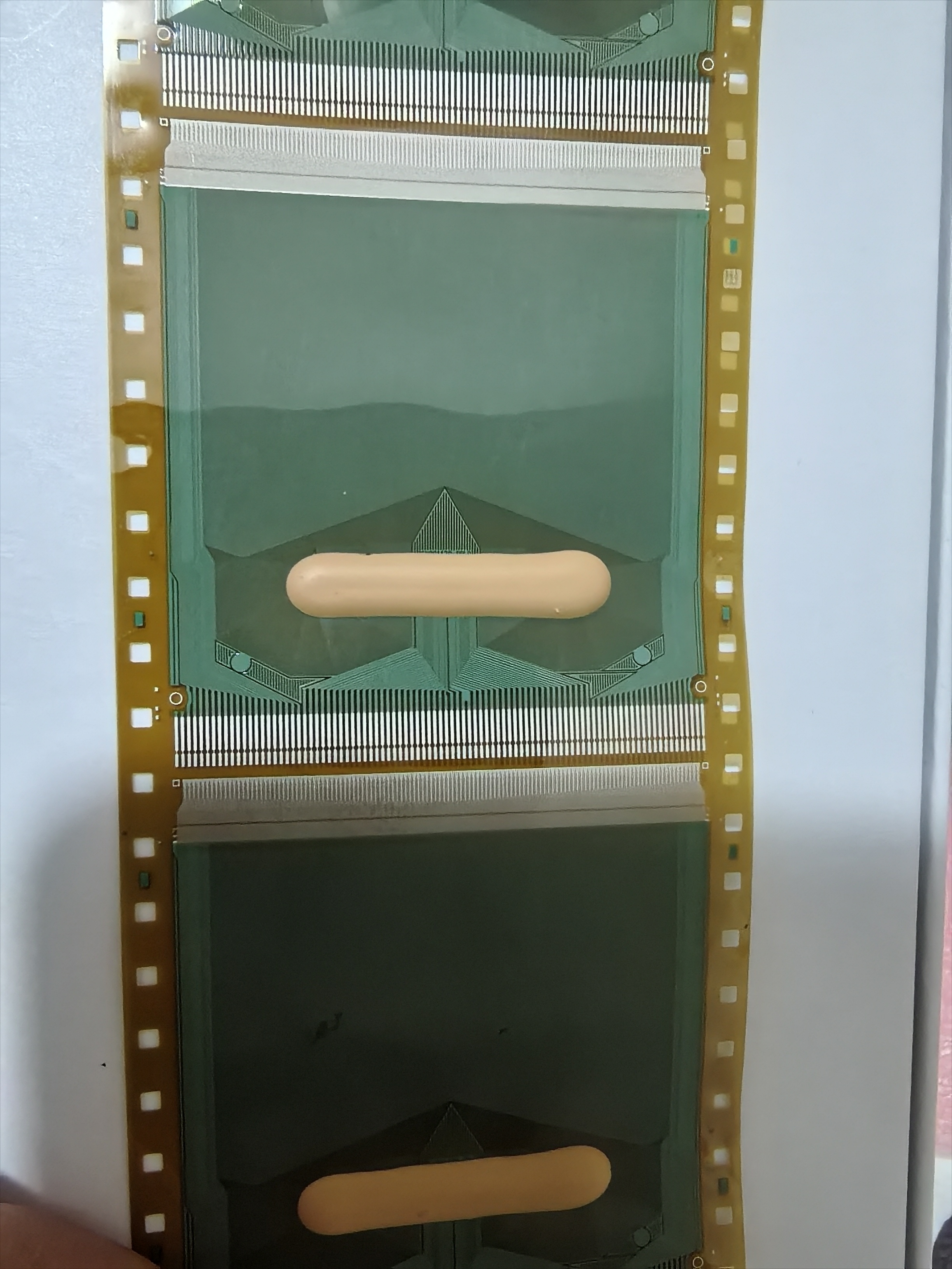 SW98117D-CBLR 原型号全新卷料片料液晶驱动COF/TAB现货