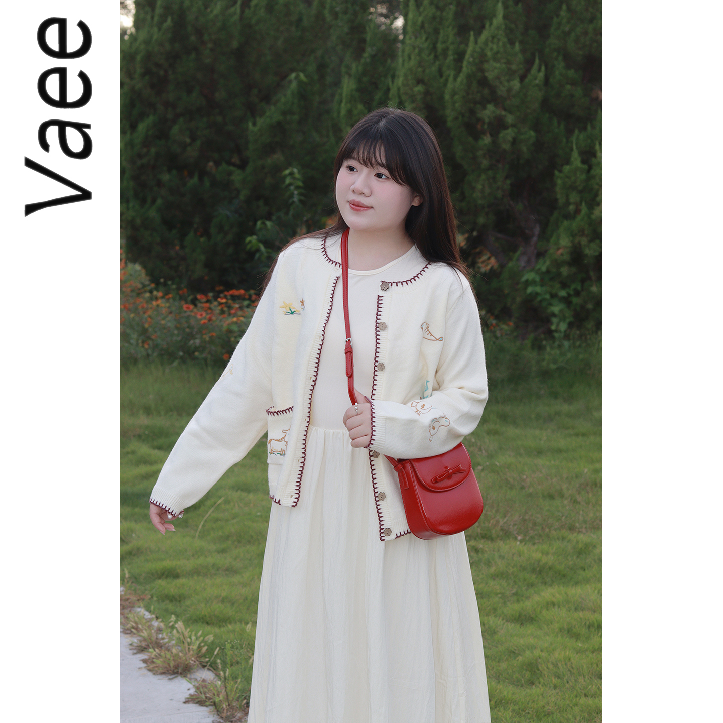 Vaee大码女装宽松显瘦百搭卡通刺绣开衫毛衣秋季小香风圆领外套