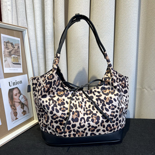 原创包包女大容量托特包2025新款单肩包高级感休闲豹纹手提包