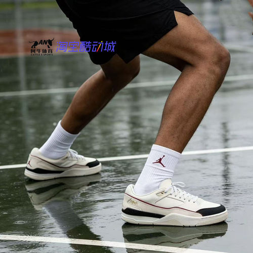 耐克 Jordan Flight Court 舒适缓震复古篮球鞋  IH7321-131