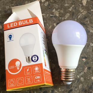 LED节能护眼超亮灯泡  蜡烛拉尾节能灯泡 3色变光灯泡