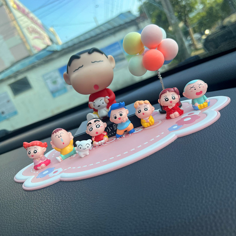 蜡笔小新汽车摆件中控台可爱
