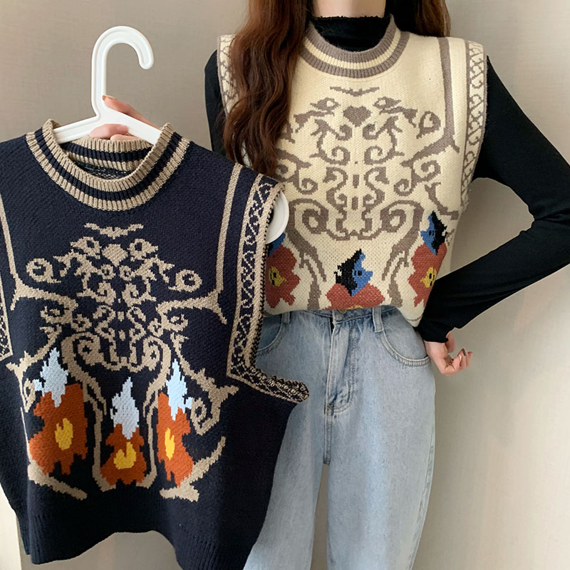 Real photo of women's waistcoat spring and autumn 2021 new popular knitted vest vest vest Korean version with sweater