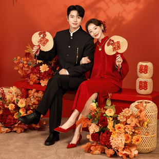 2026婚纱照新中式道具桃心双喜竹编灯笼心形喜字蒲扇桔红色系插花