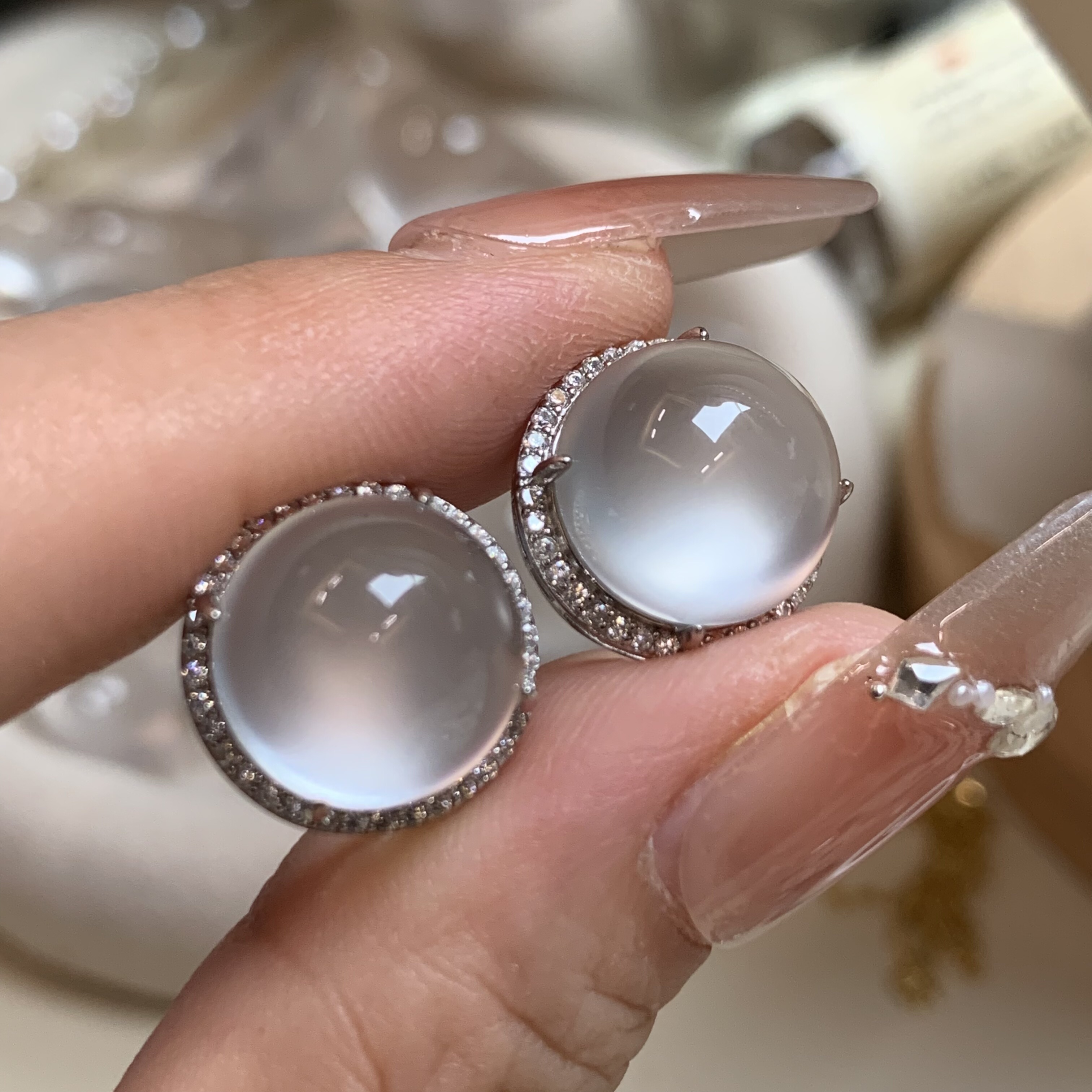 纯天然玉石俄冰白冰高冰玻璃种黑刚12大蛋面耳钉耳饰银托s925银