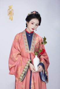 天辰司 胤禛十二美人图-倚塌观鹊 印花  复原汉服 传统服饰