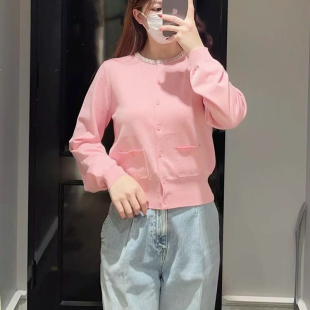 敏感贵牌Ce1f0rd元 上衣 桑蚕丝混纺珍珠宝石领口袋纯色针织开衫