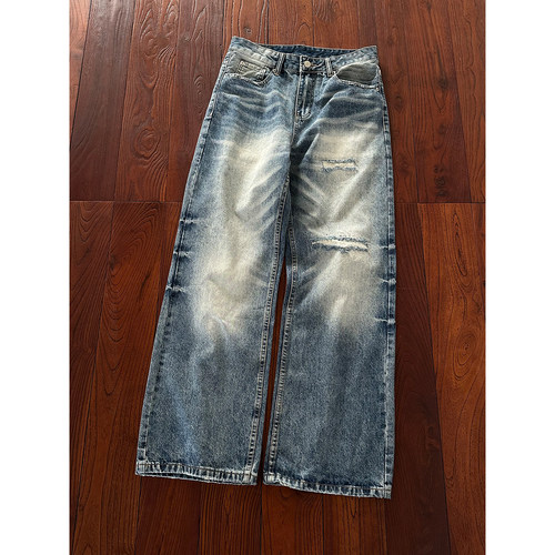 拔尖儿高街猫须磨破直筒牛仔裤