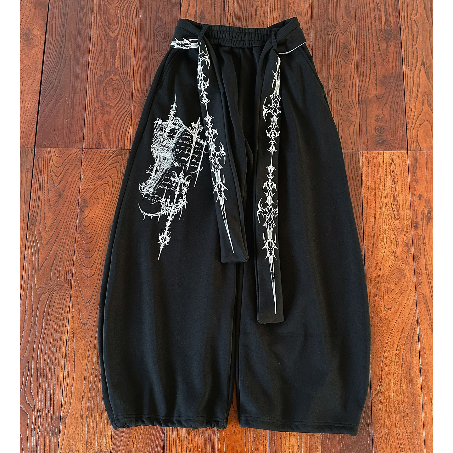 拔尖儿亚比轻朋克图腾印花飘带弯刀休闲裤男女宽松设计感加绒卫裤,男装,卫裤,淘宝优惠券,粉丝福利购,淘宝优惠卷