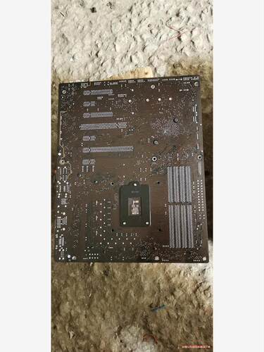 华硕Z170AR，基本可以充新揍数，不缺肉不歪针，土豪(议价商品）