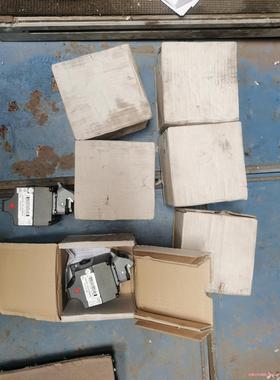 安士能接近开关SN06X12-732L-MC2003新的实物(议价商品）