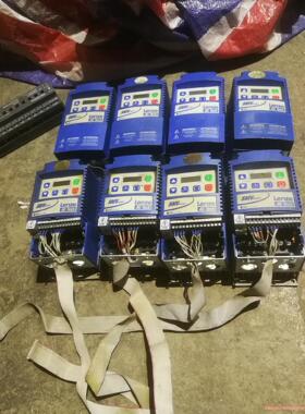 打包出8个伦茨小变频器esv751n02议价商品