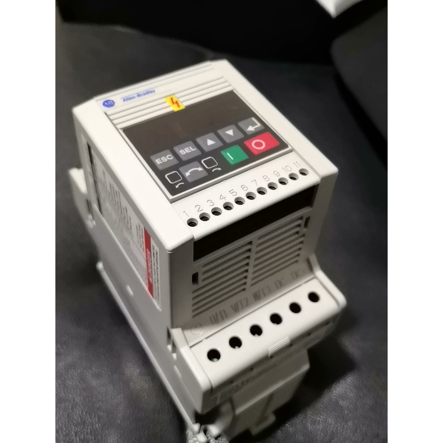 罗克韦尔AB变频器160-BA04NPS1P1骏营商贸—议价