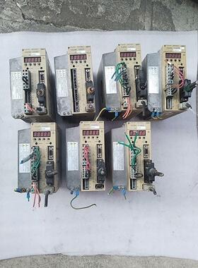 sgdm 10ada安川伺服驱动器1KW 220V  七个（议价商品