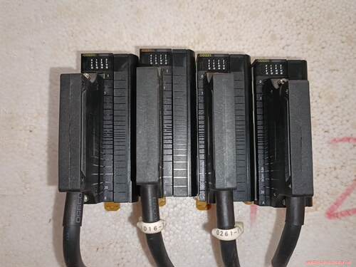 欧姆龙CJ1W-0D231，CJ1W-ID231一起4个，如议价商品