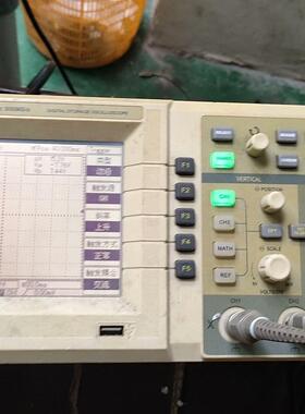 优利德UT2102B示波器，成色漂亮,如图所示，功能正常骏营议价商品