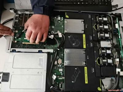 华为h12m-3服务器，带两颗2666v3.正常点亮，无内存(议价商品）