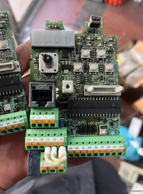 三菱变频器E70CB15C SC主板 端子FR-E7TYS